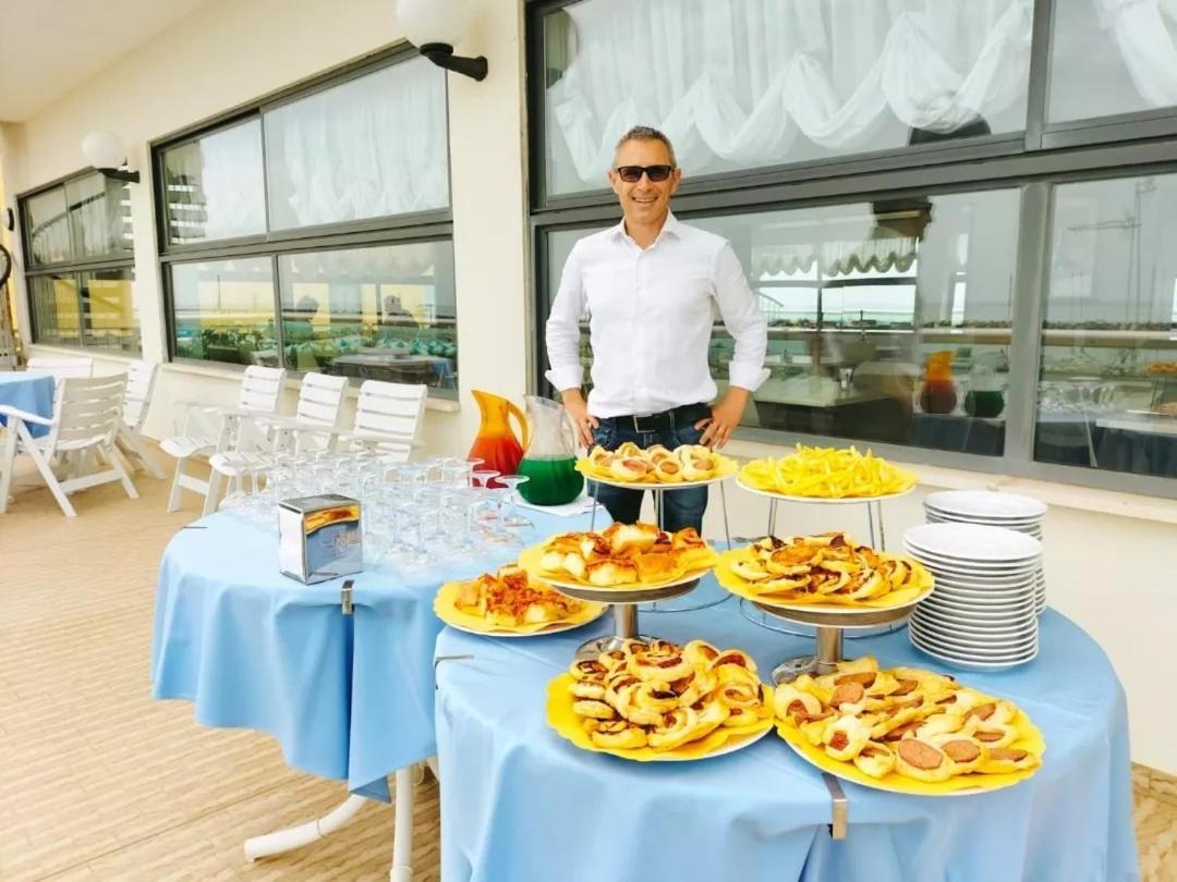 Hotel Igea Spiaggia Bellaria-Igea Marina Buitenkant foto