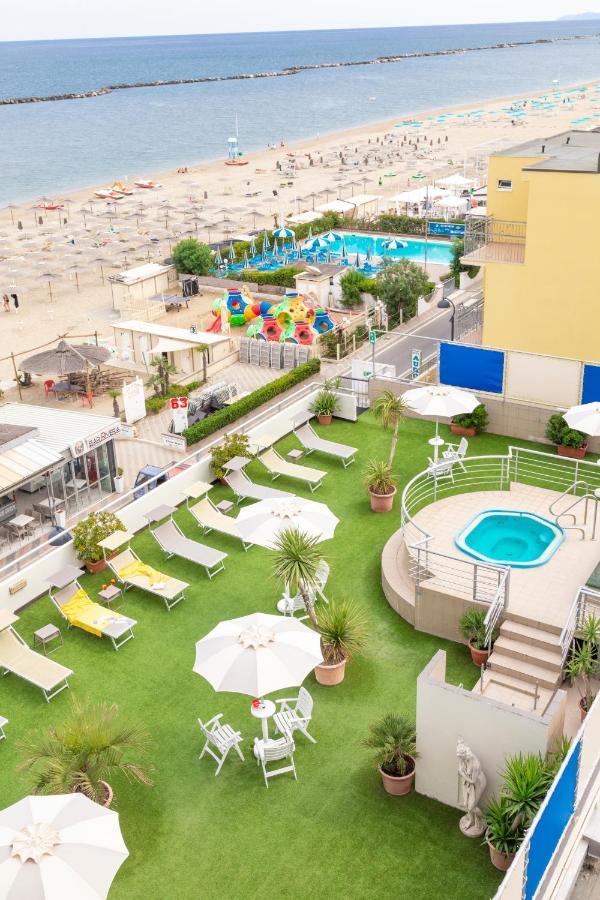 Hotel Igea Spiaggia Bellaria-Igea Marina Buitenkant foto
