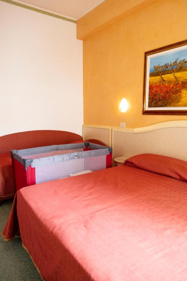 Hotel Igea Spiaggia Bellaria-Igea Marina Buitenkant foto