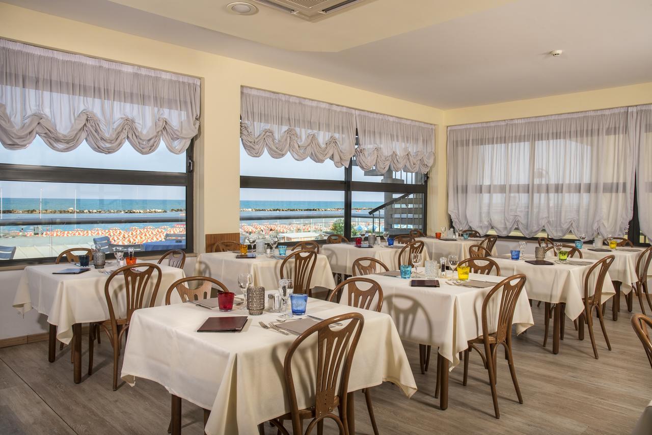 Hotel Igea Spiaggia Bellaria-Igea Marina Buitenkant foto